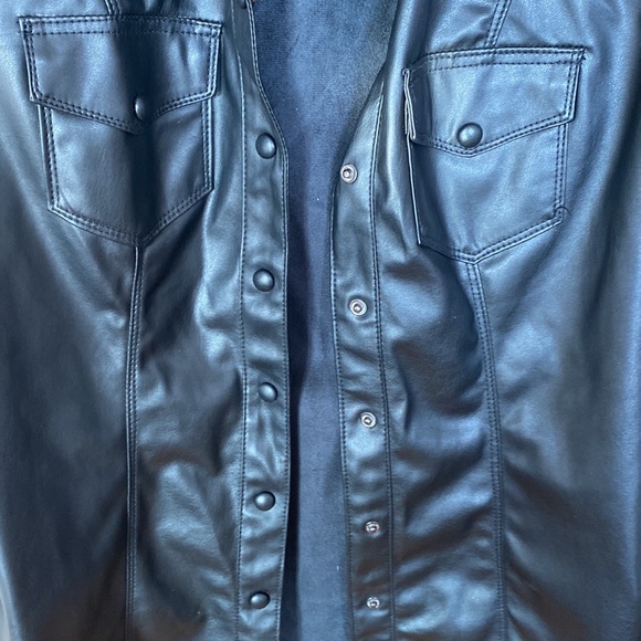 Guess pleather blouse - Picture 3 of 5